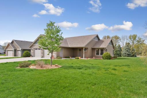 812 Horizon Court, Belle Plaine, MN 56011