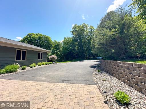 6886 Pilger Avenue NW, Annandale, MN 55302