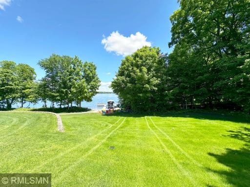 6886 Pilger Avenue NW, Annandale, MN 55302