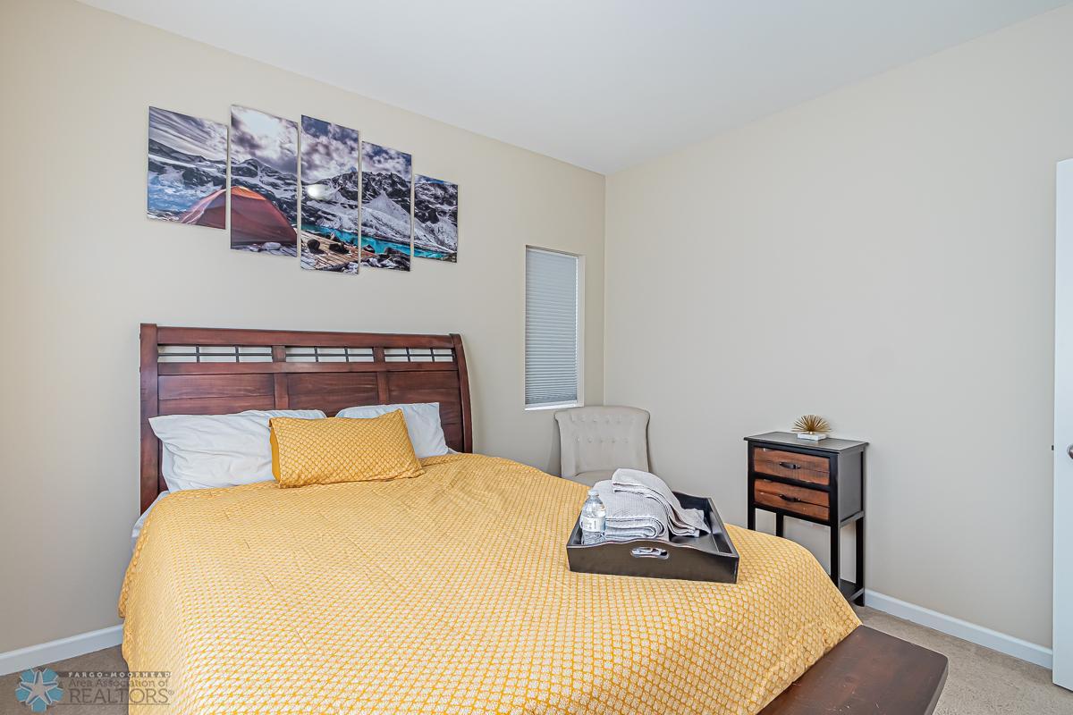 1306 6th St NW, West Fargo, ND 58078-21.jpg