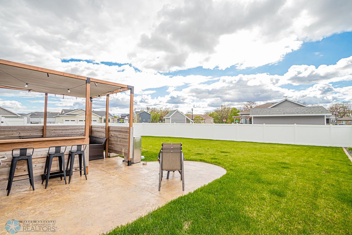 1306 6th St NW, West Fargo, ND 58078-26.jpg