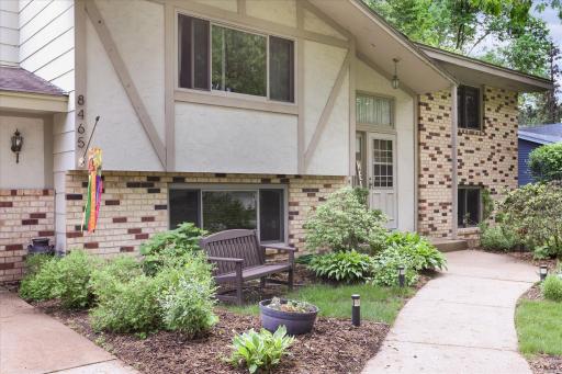 8465 Sunnyside Road, Saint Paul, MN 55112