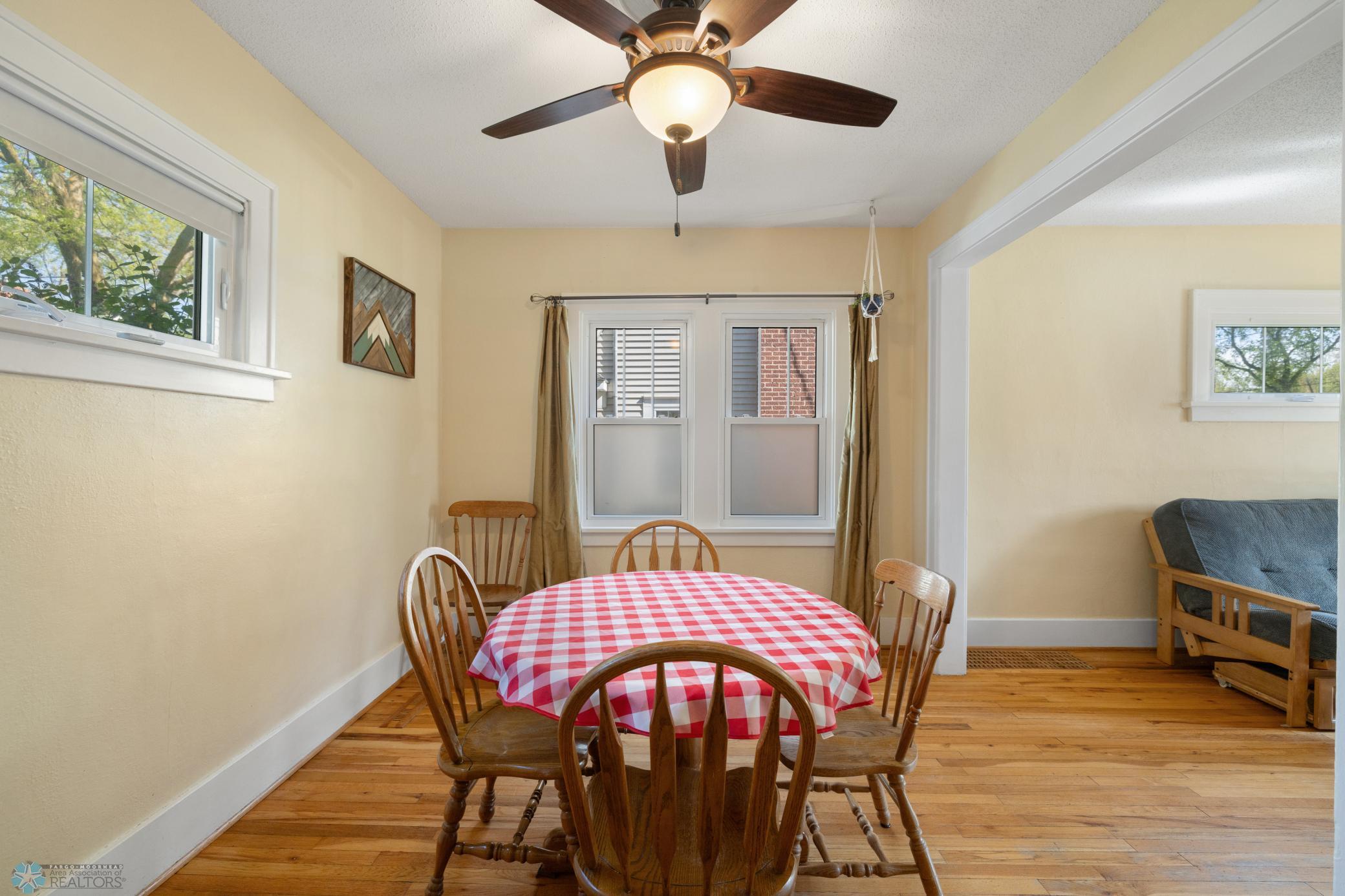 Amdak__1109 11th Street S Fargo ND_INTERIOR_0011.jpg
