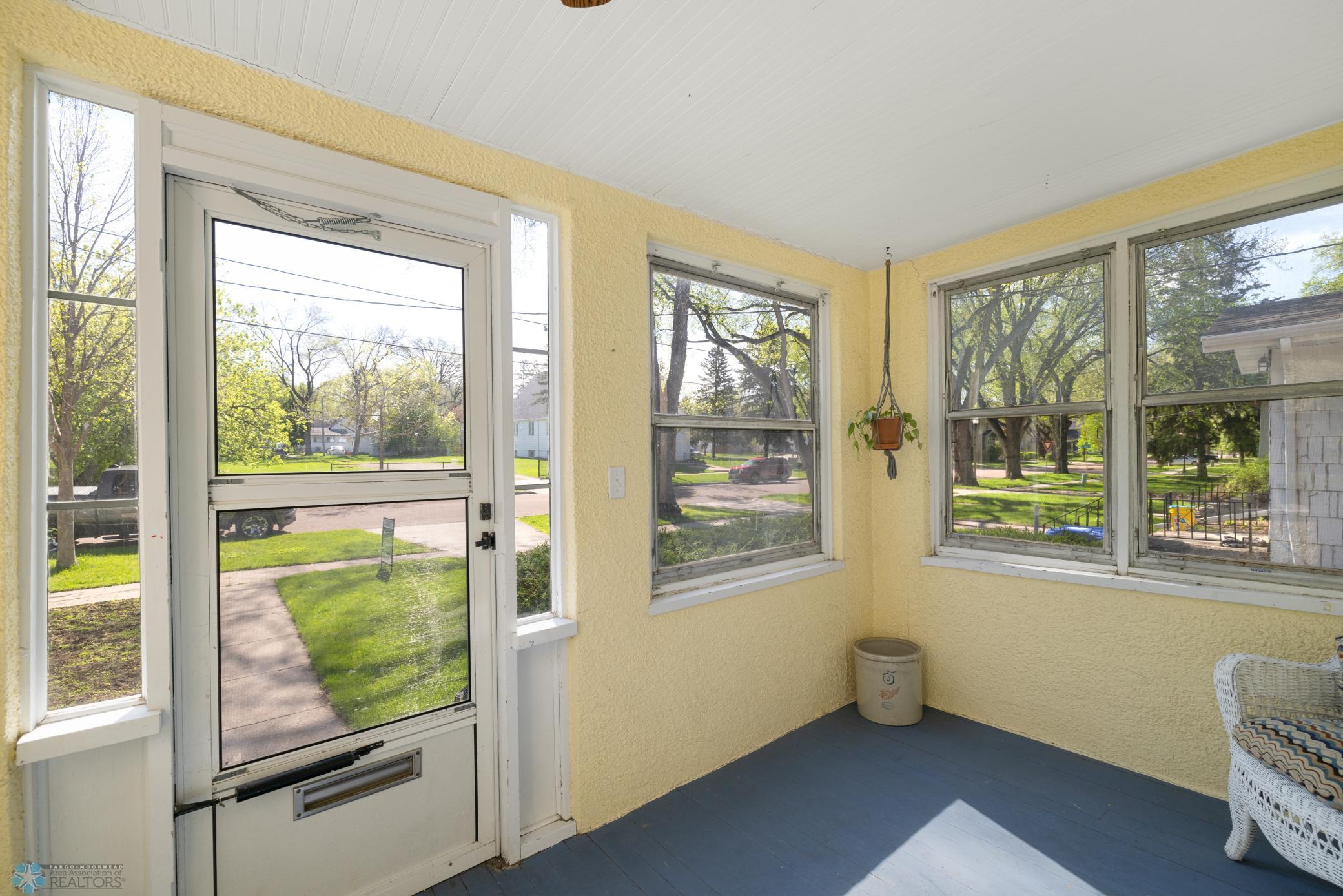 Amdak__1109 11th Street S Fargo ND_INTERIOR_0019.jpg
