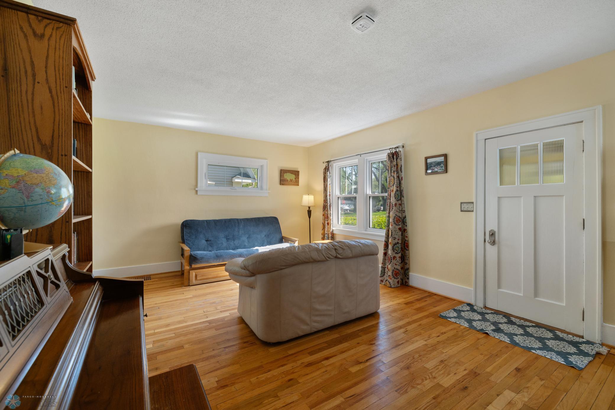 Amdak__1109 11th Street S Fargo ND_INTERIOR_0009.jpg