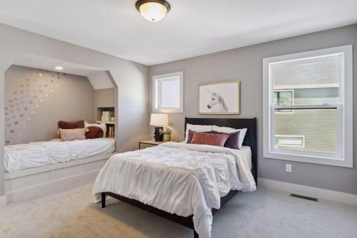 4 Sherwood Trail, North Oaks, MN 55127