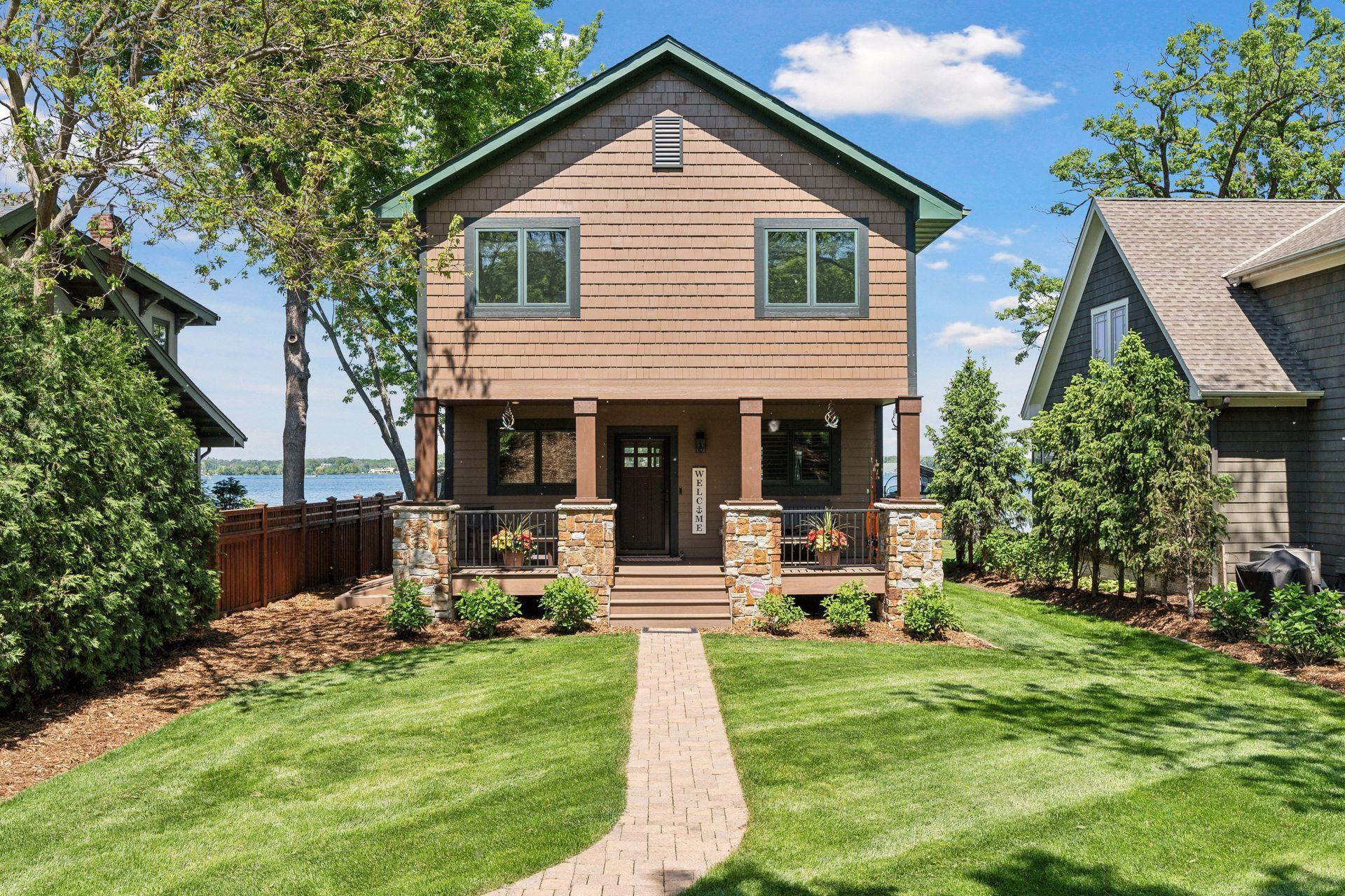 front of home with cozy porch