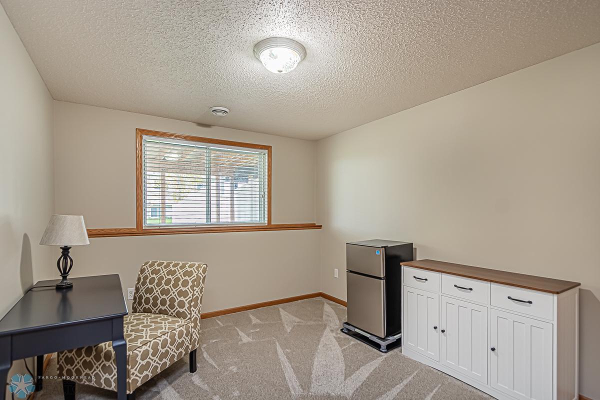 3549 44th Ave SW, Fargo, ND 58104-05.jpg