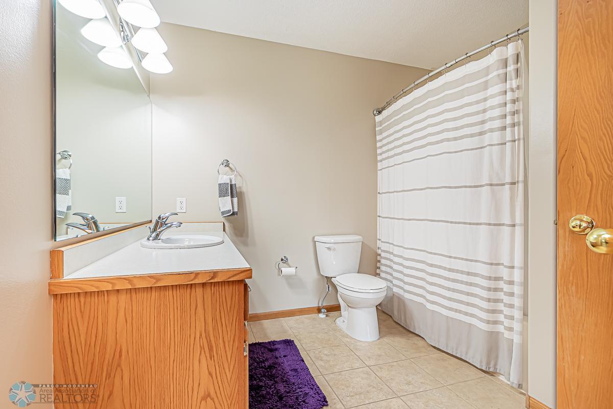 3549 44th Ave SW, Fargo, ND 58104-23.jpg