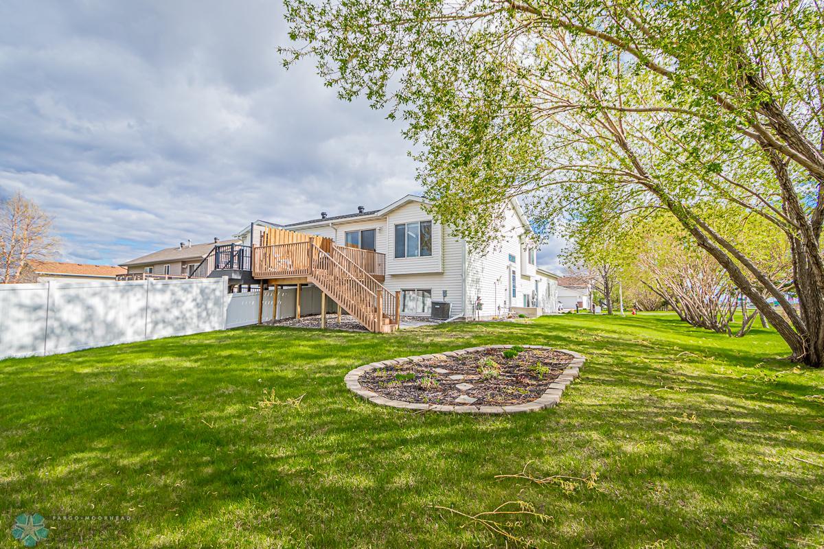 3549 44th Ave SW, Fargo, ND 58104-27.jpg