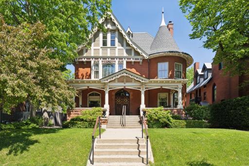 Welcome to 629 Summit Avenue, a spectacular Clarence H. Johnston, Sr. masterpiece serenely set on a prestigious, tree-lined boulevard.