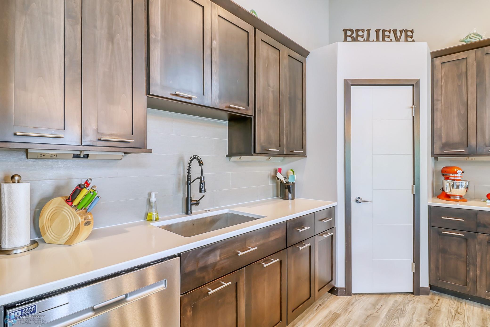 Kitchen1_6.jpg