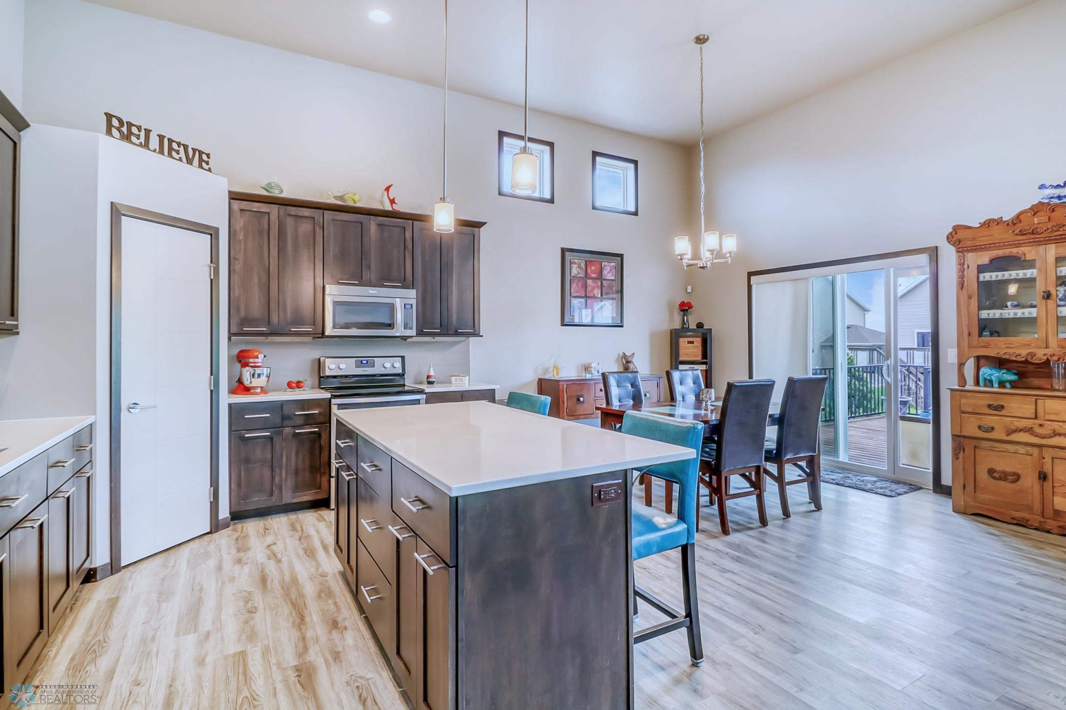 Kitchen1_3.jpg