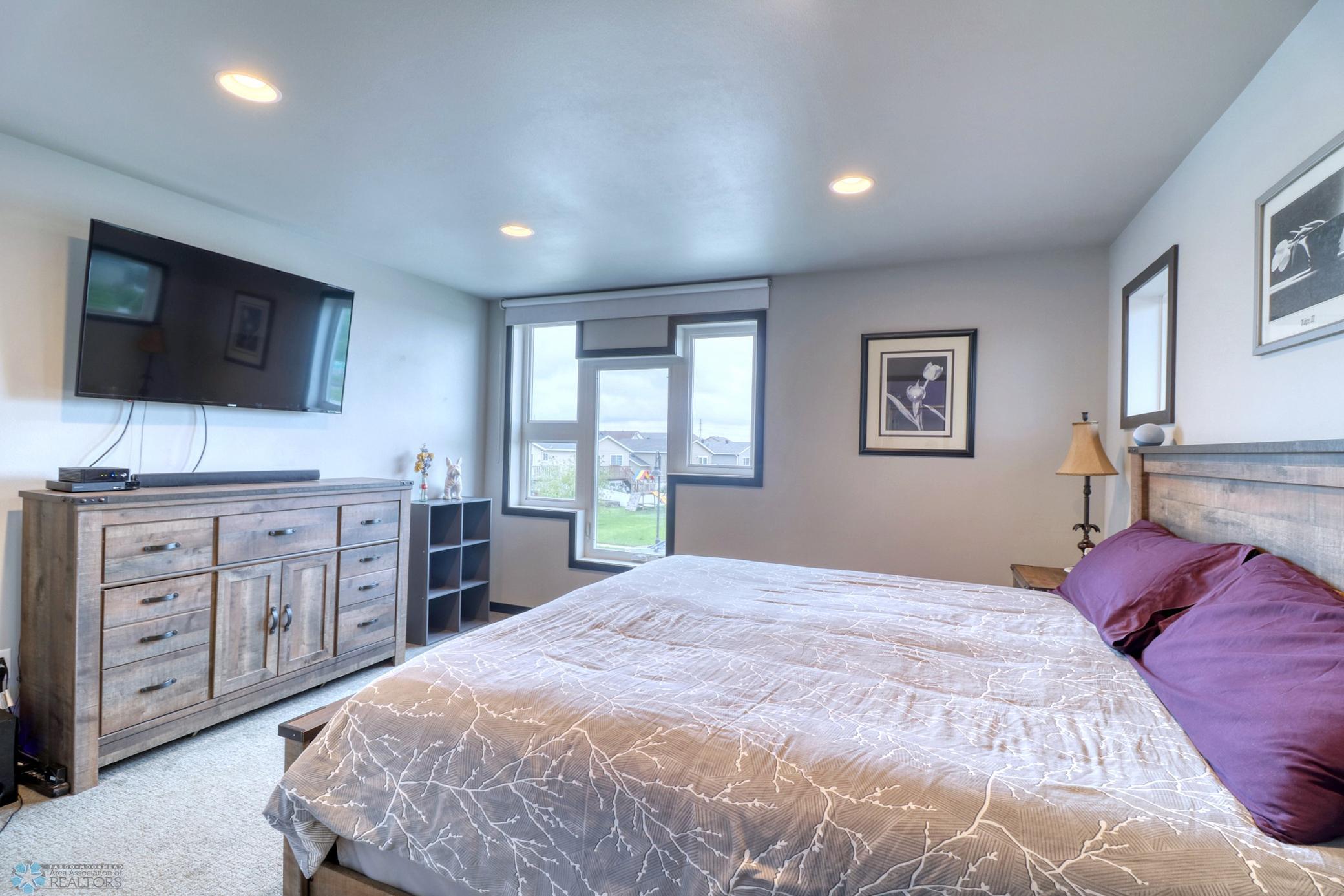 Primary Bedroom1_3.jpg