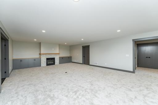 2630 Scenic Point Drive SW, Rochester, MN 55902