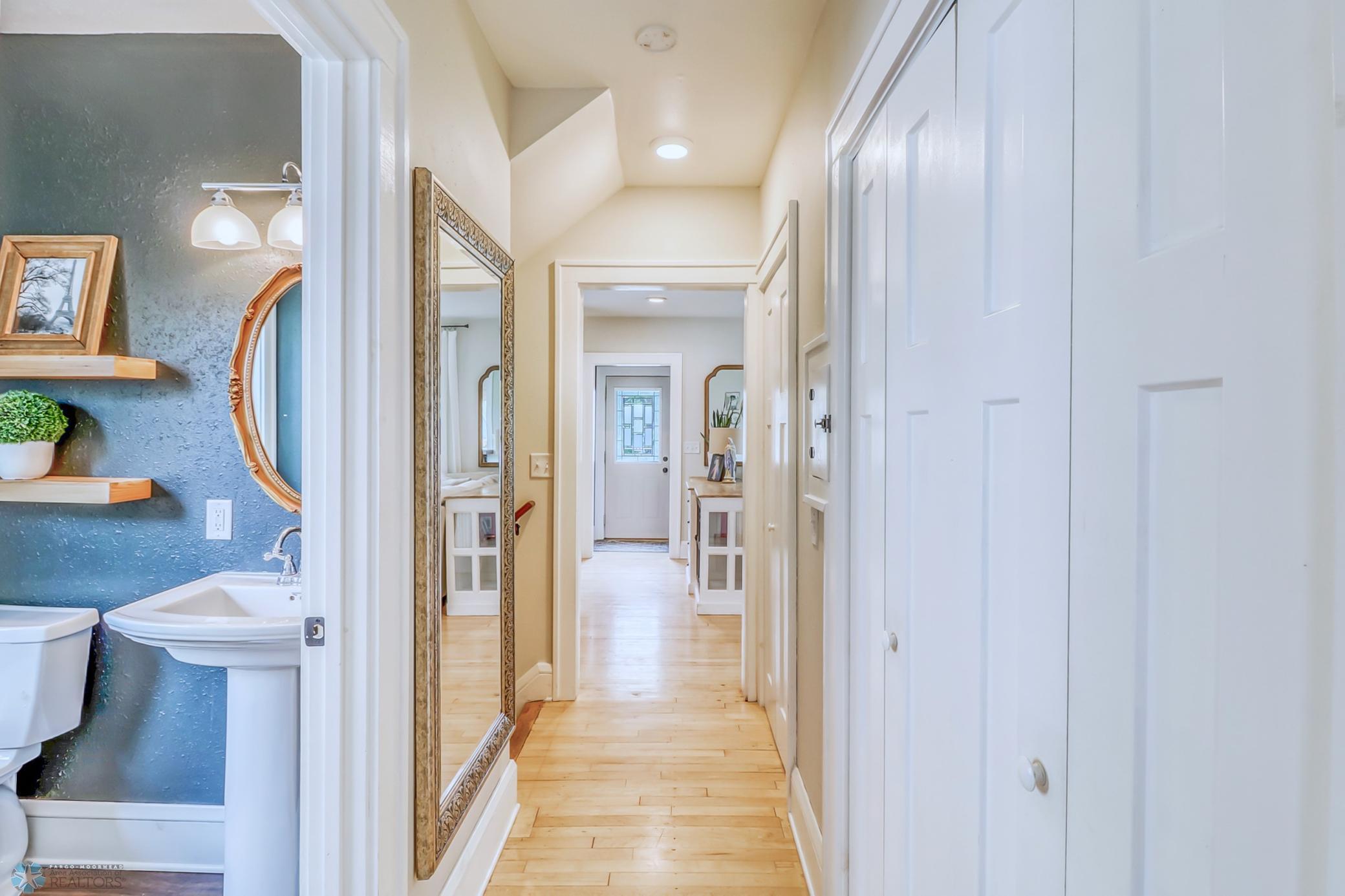 Mudroom1_2.jpg
