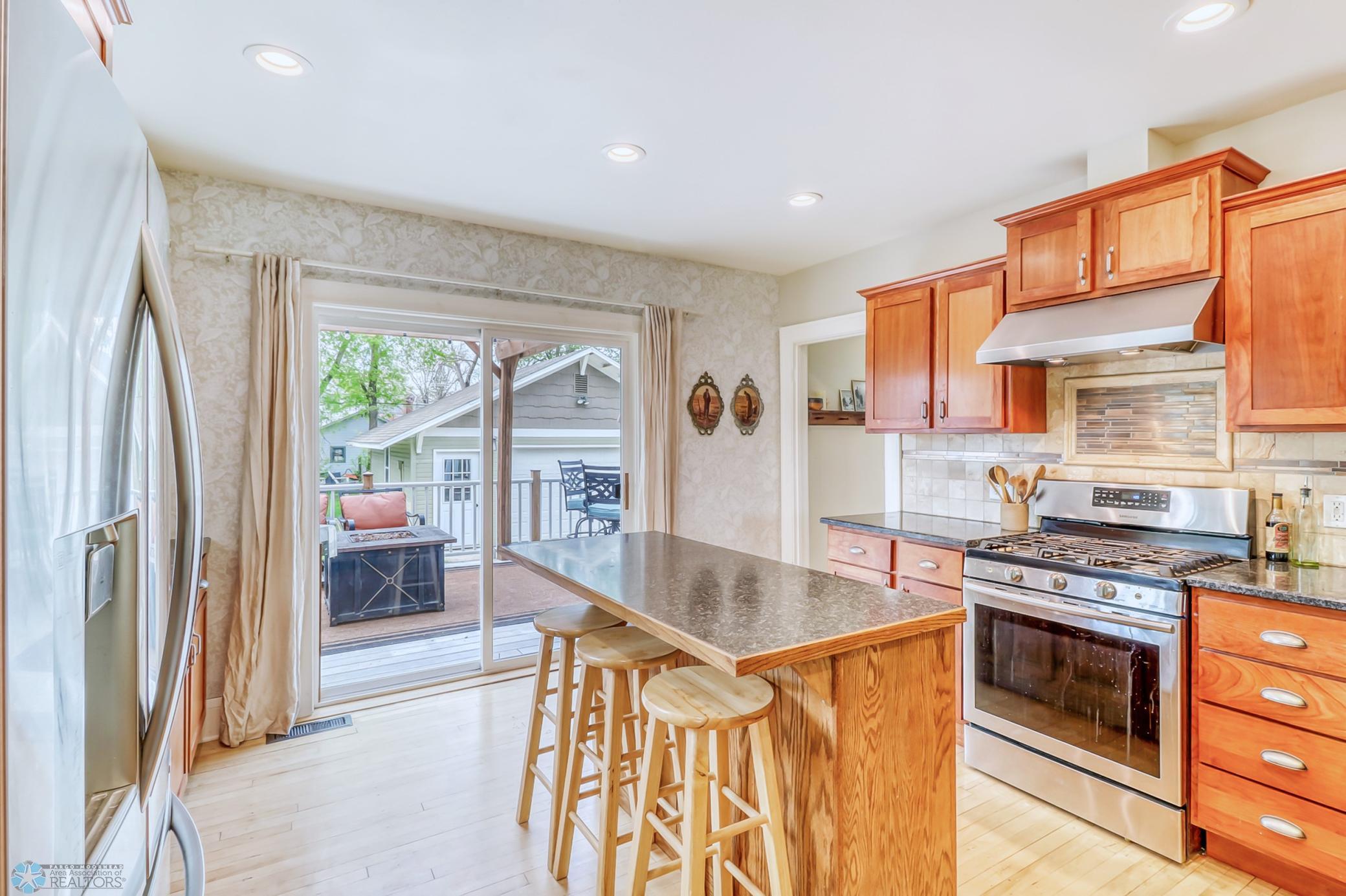 Kitchen1_3.jpg