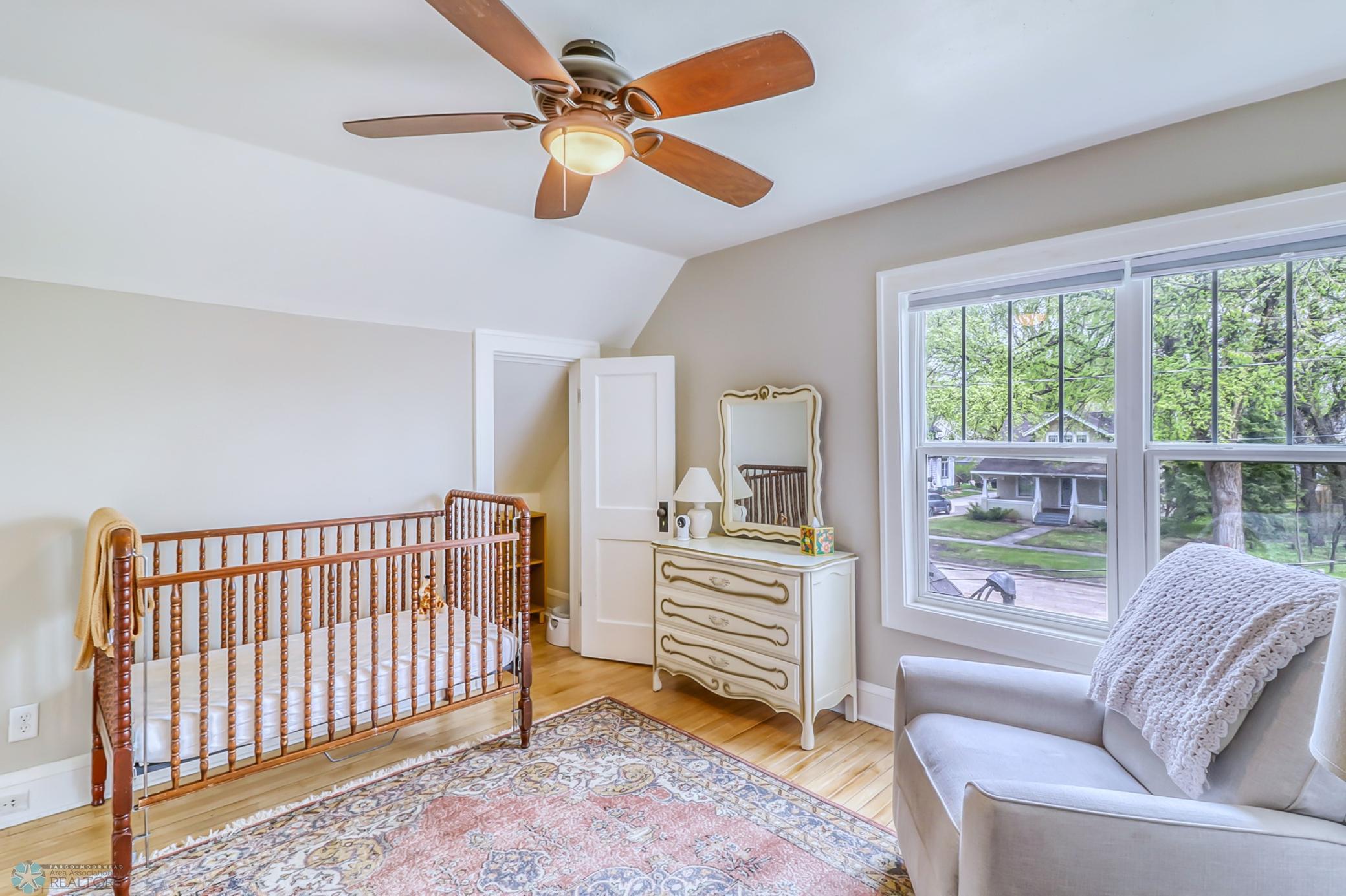 Upstairs Bedroom2_1.jpg