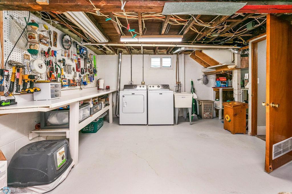 Laundry/Work area