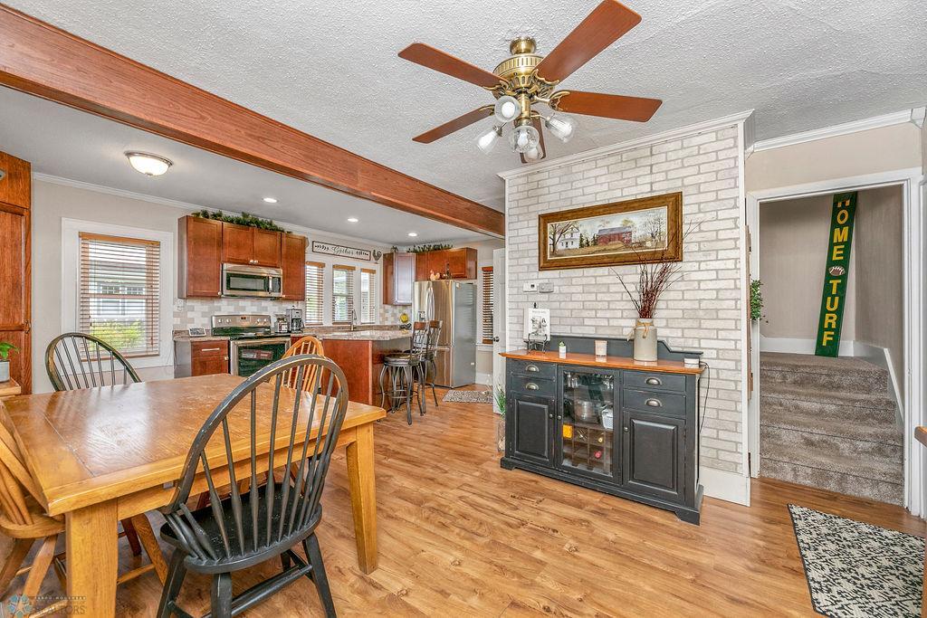 Dining/Kitchen