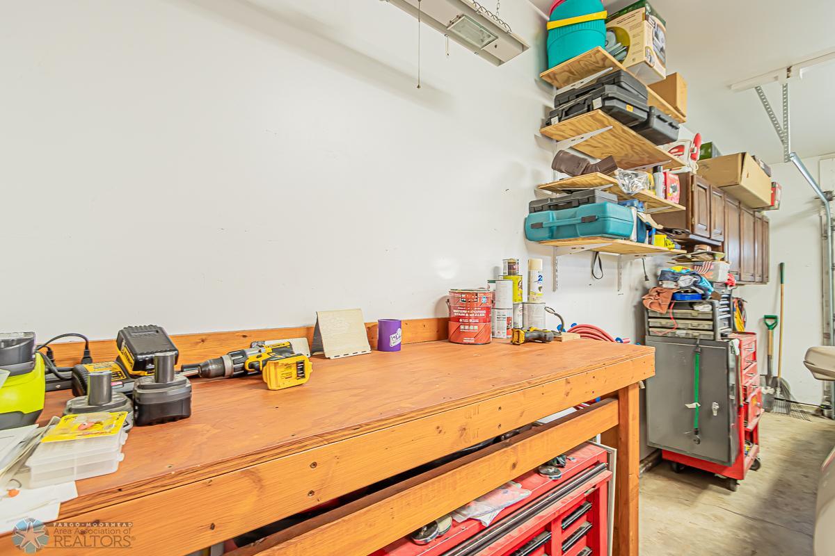 Garage Work Bench that remains