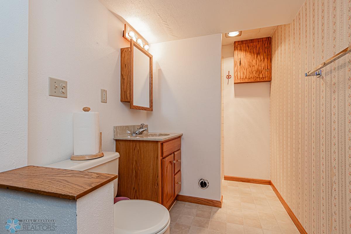 Lower Level 3/4 bath room