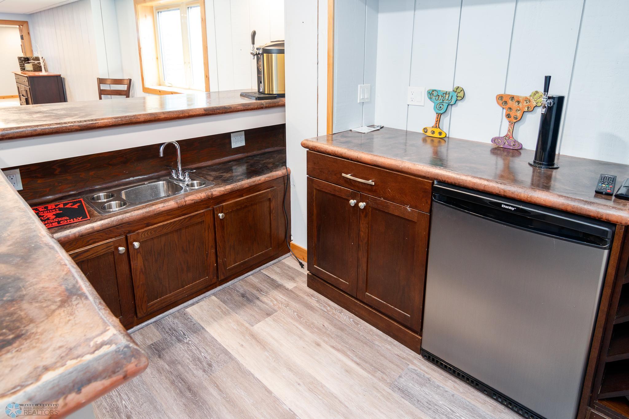 Basement wetbar