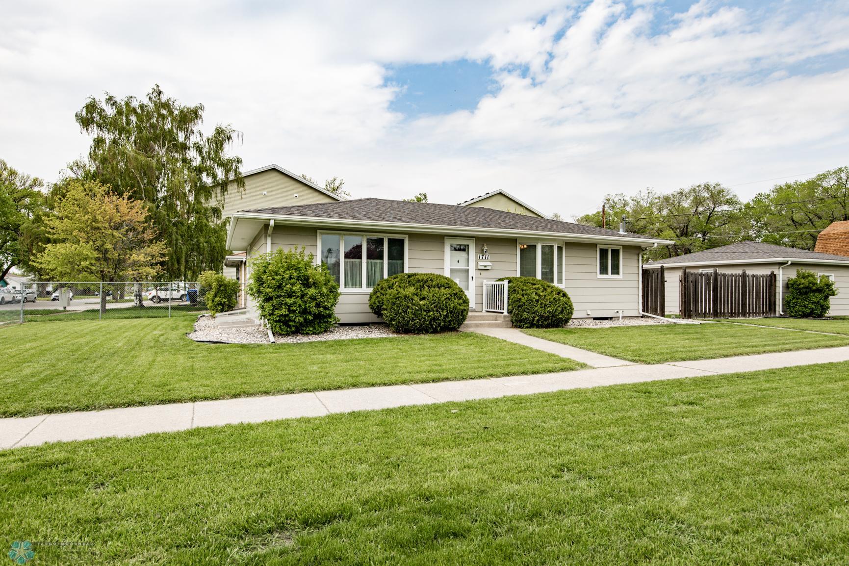 Front Yard + Exterior