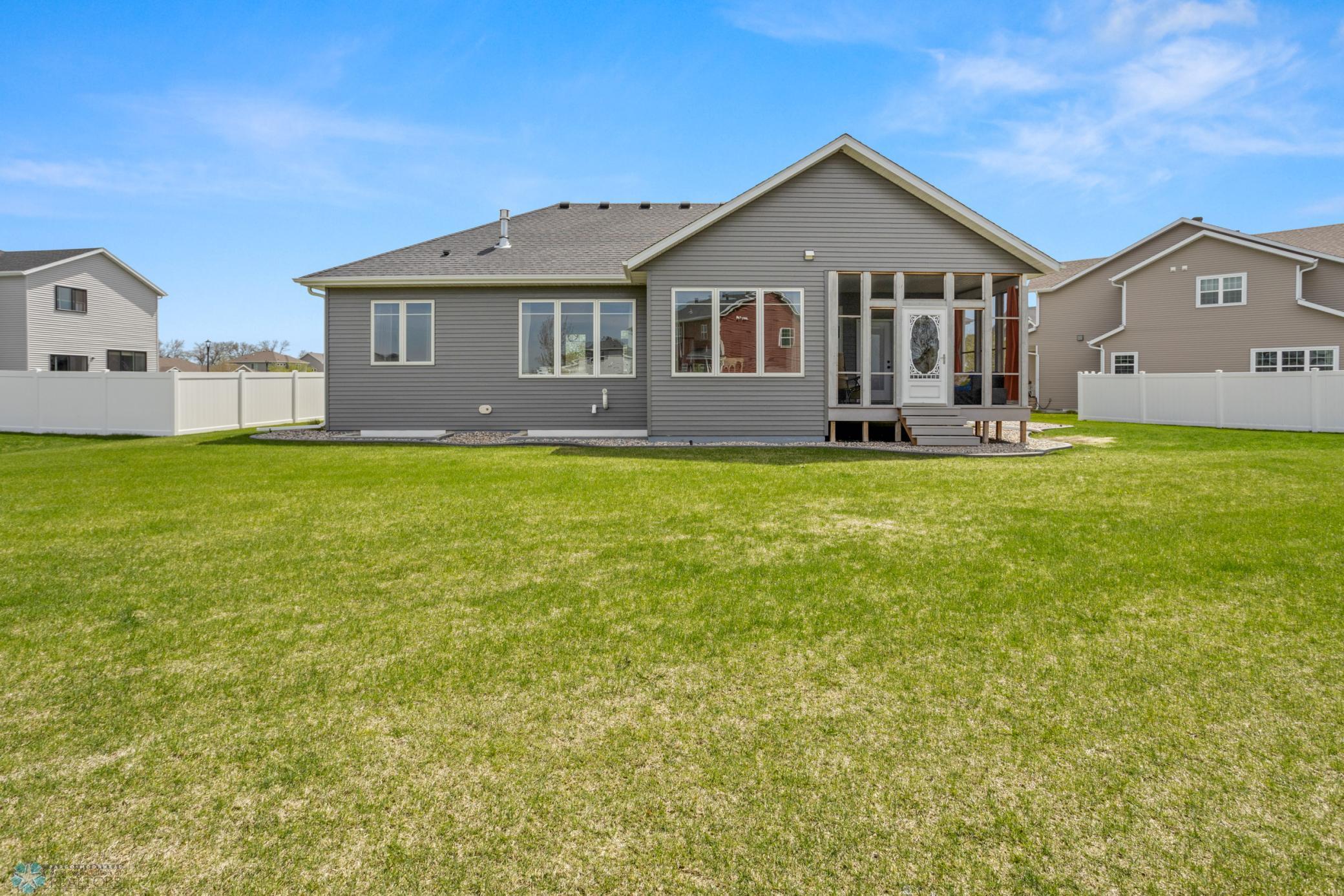 1465 Shawnas Place S Fargo