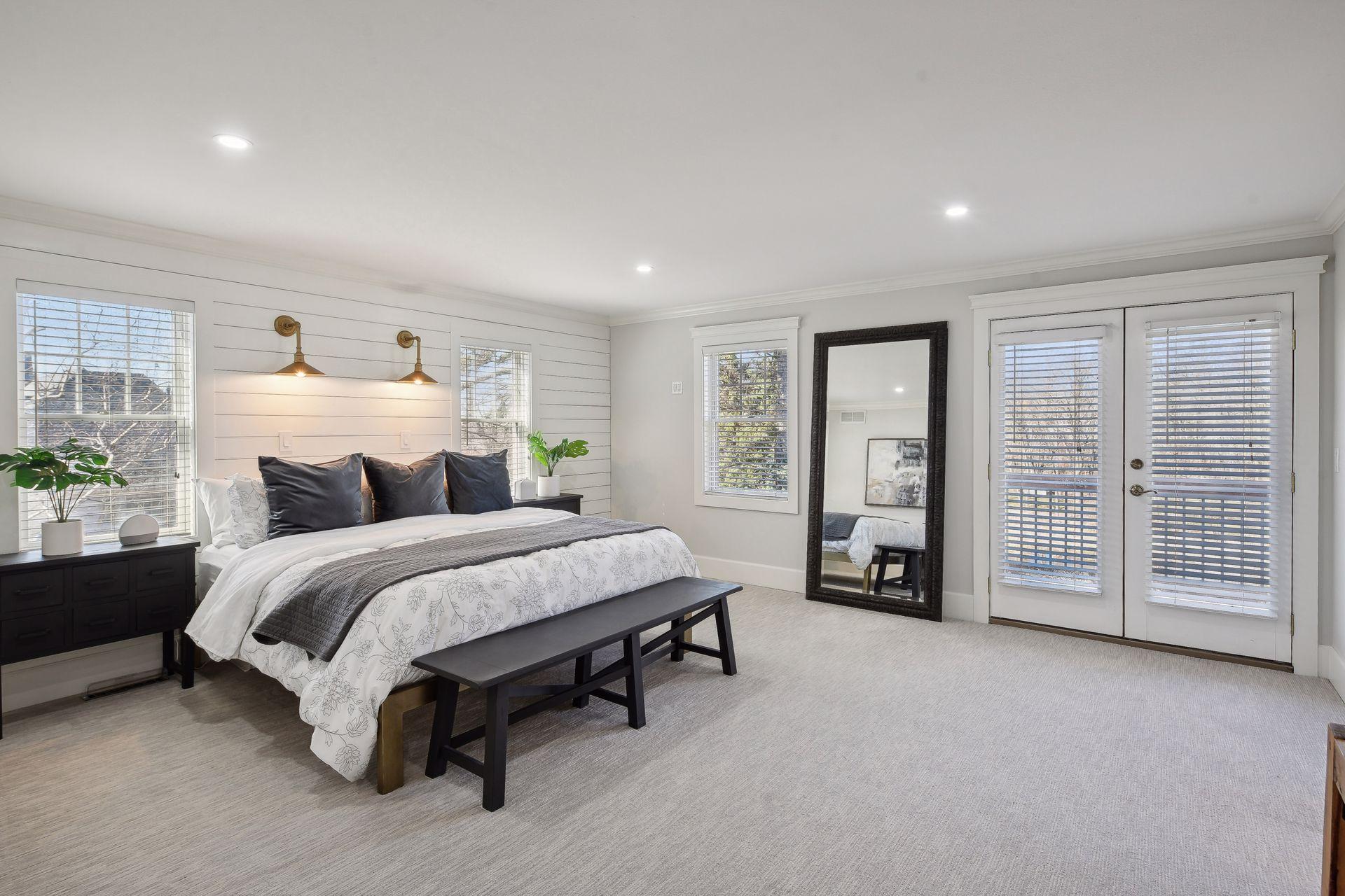 Beautifully finished owners suite with lovely detail and gorgeous lighting.