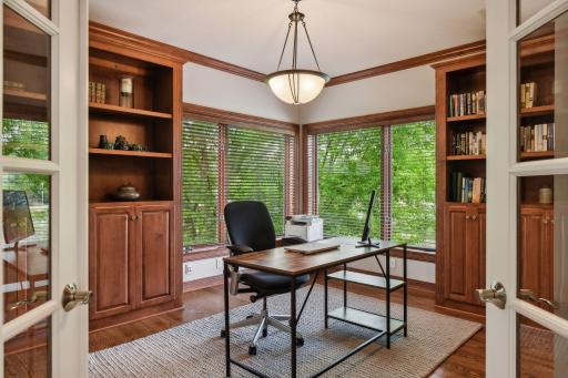 23 Circle W, Minneapolis, MN 55436