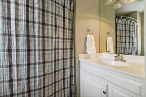 23 Circle W, Minneapolis, MN 55436
