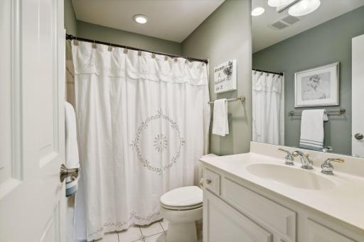 23 Circle W, Minneapolis, MN 55436