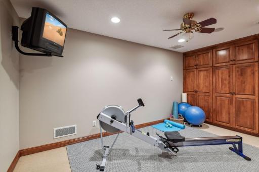 23 Circle W, Minneapolis, MN 55436