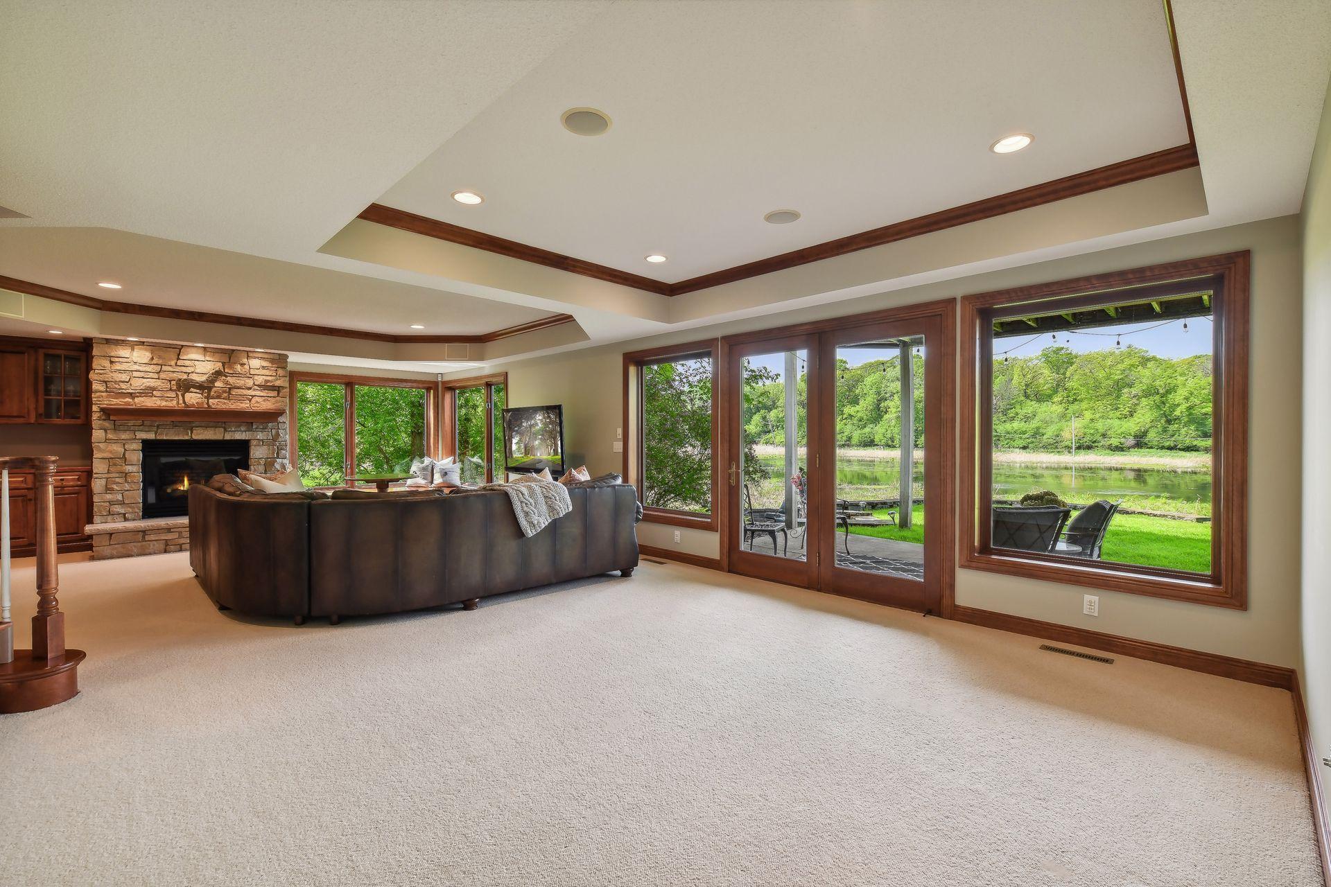 Walk-out lower level