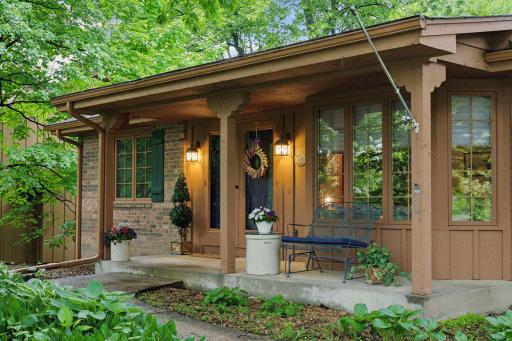 3020 Quaker Lane N, Minneapolis, MN 55441