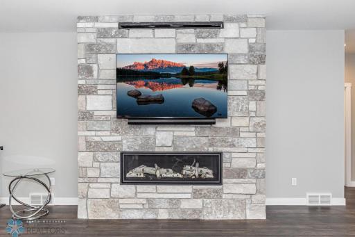 16213 County Highway 6, 4, Lake Park, MN 56554