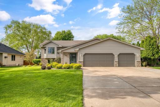 607 7th Avenue NW, Forest Lake, MN 55025