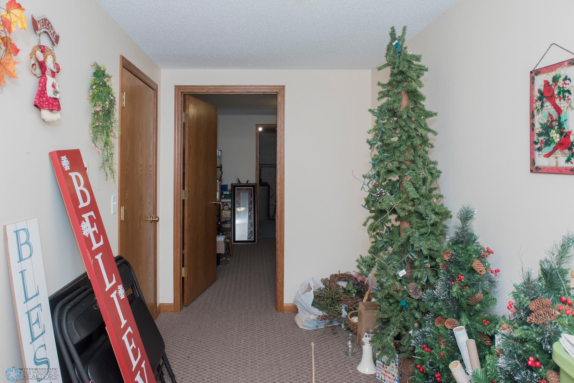 2 spacious storage room
