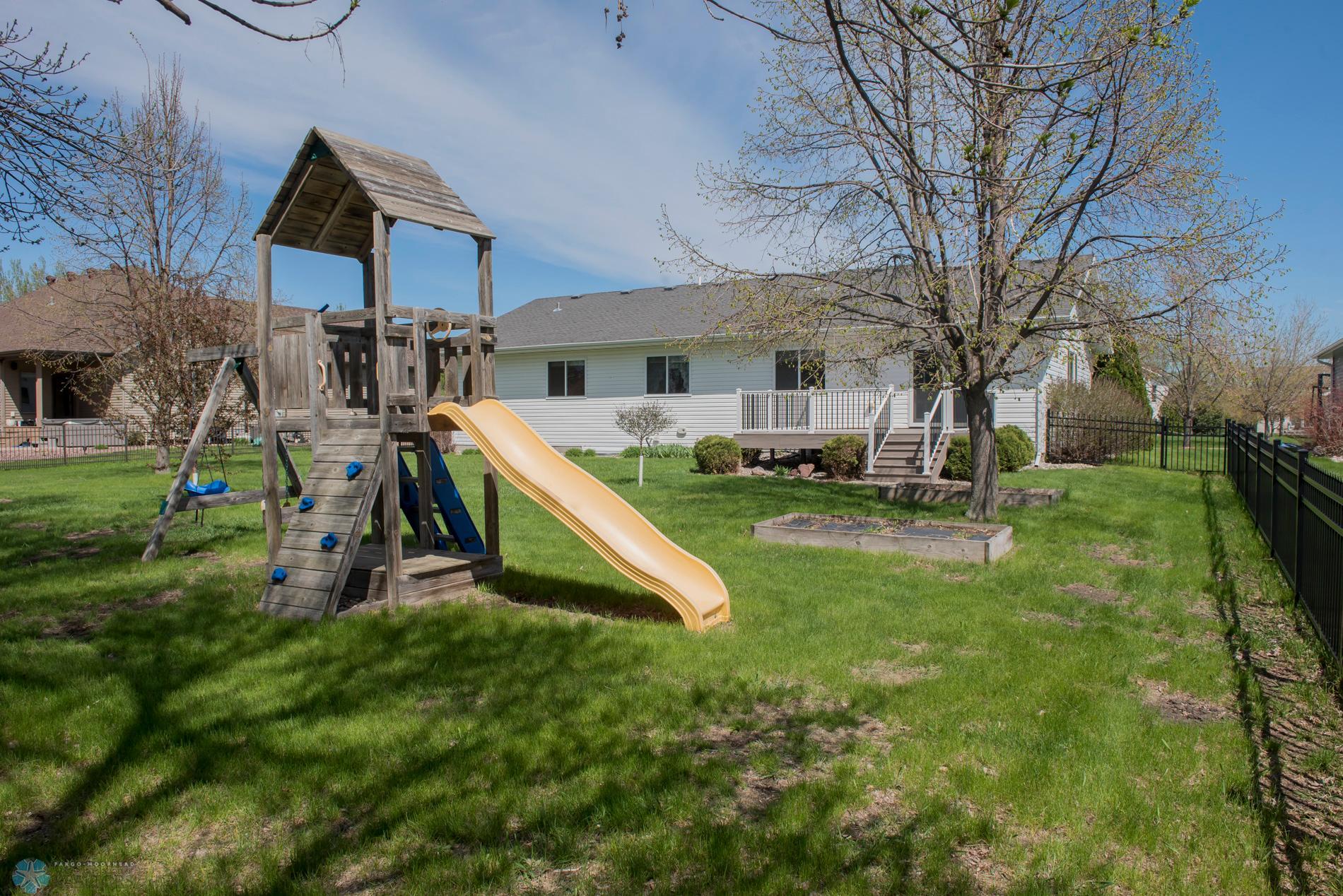 rear view/ playset