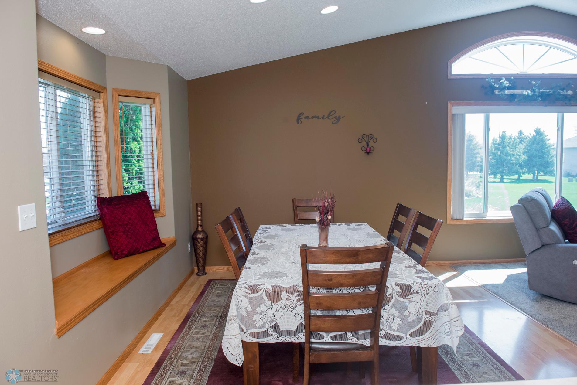 Dining/Bay window