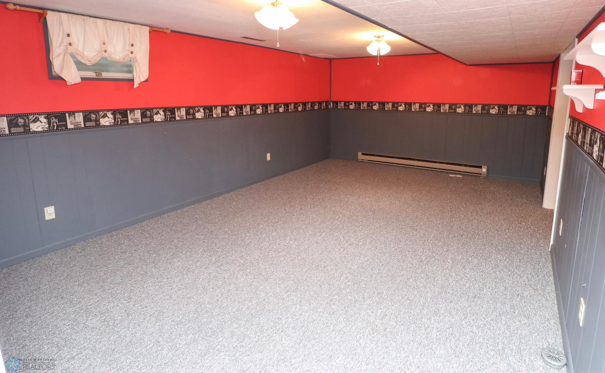 Bonus room next to family room