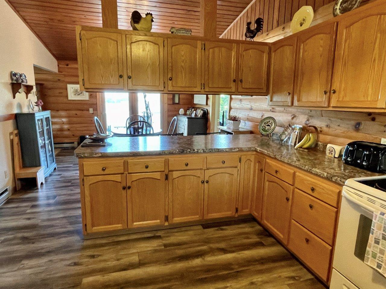 4-Kitchen (2).jpg