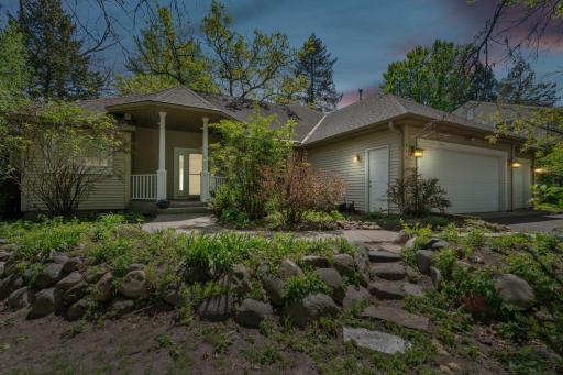 912 County Road I W, Saint Paul, MN 55126