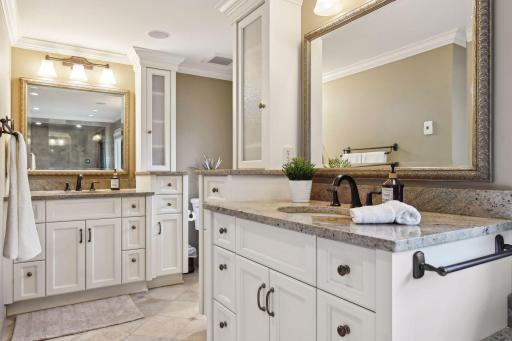 22 Circle W, Minneapolis, MN 55436