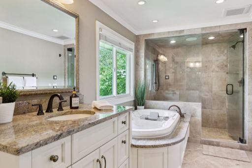 22 Circle W, Minneapolis, MN 55436