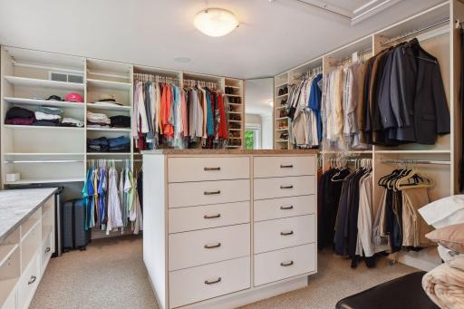 22 Circle W, Minneapolis, MN 55436