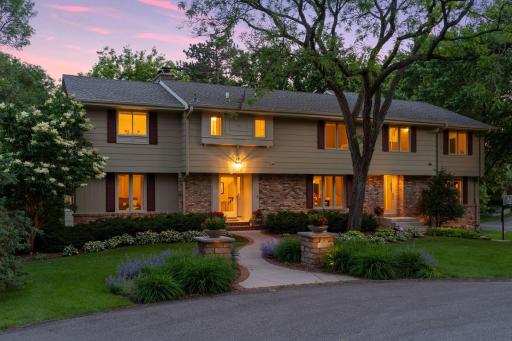 22 Circle W, Minneapolis, MN 55436