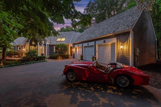 Motor court offers room for your collection
