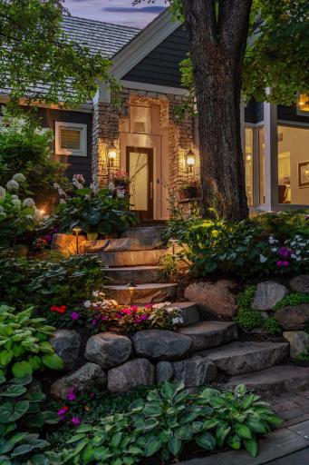 155 Gideons Point Road, Excelsior, MN 55331